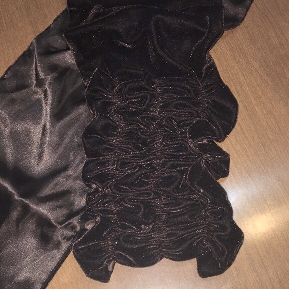 Toucan Collection Chocolate Brown Scarf - Picture 5 of 9